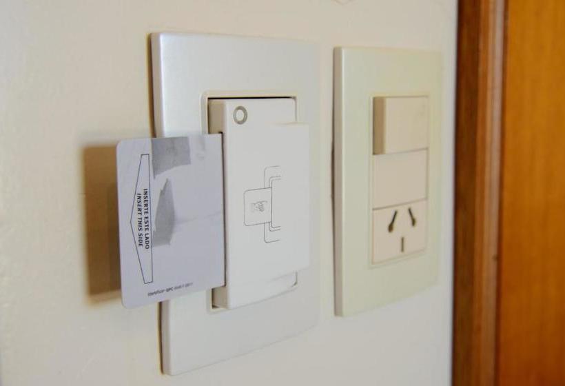 ホテル Brisen Alojamientos