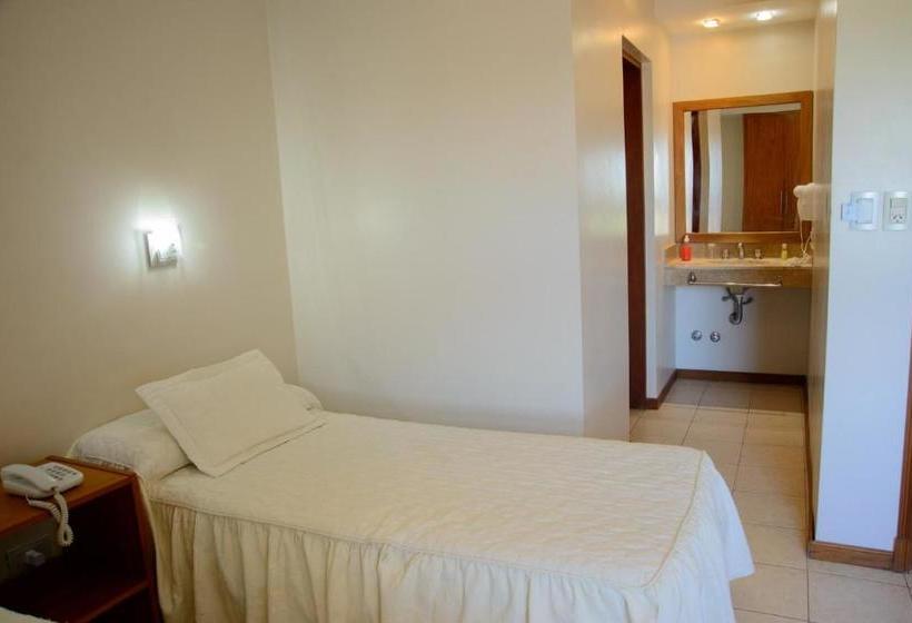 ホテル Brisen Alojamientos