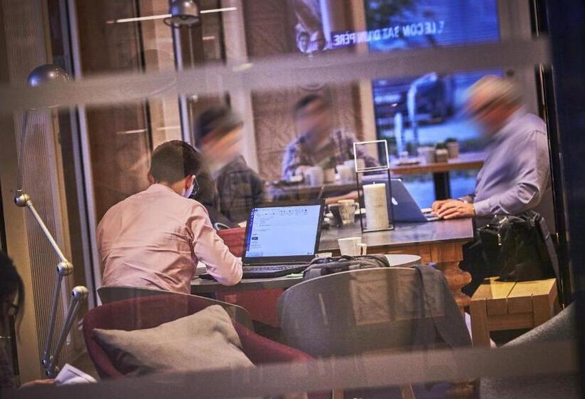 فندق Campanile Paris Sud Saclay  Gif Sur Yvette