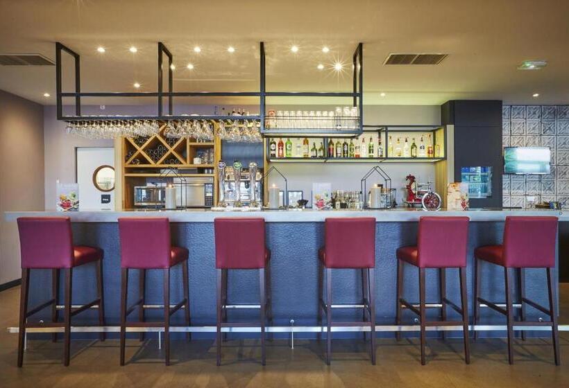 فندق Campanile Paris Sud Saclay  Gif Sur Yvette