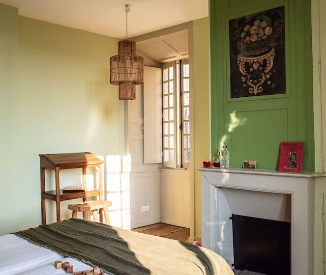 בית מלון כפרי Hôtel Restaurant De Bouilhac  Les Collectionneurs