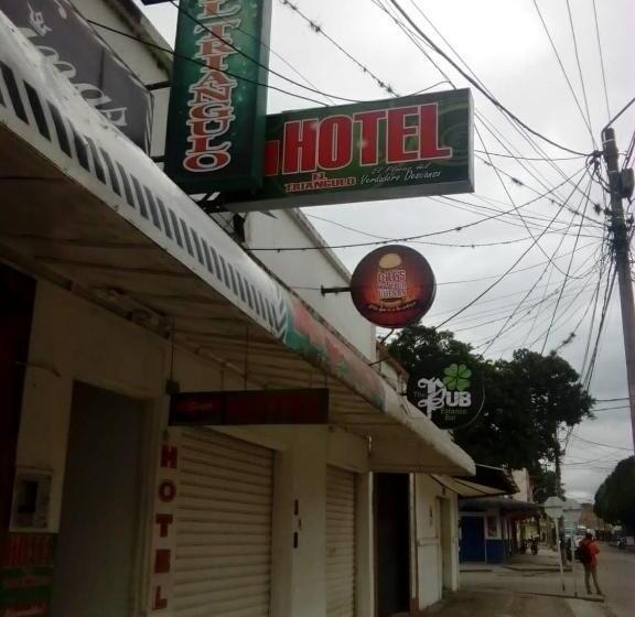 فندق El Triangulo