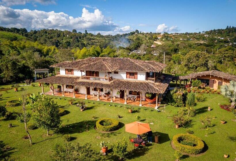 هتل Estorake San Agustin Huila