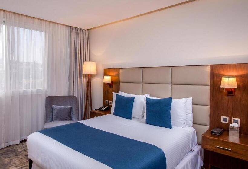 هتل Golden Tulip Canaan Kampala