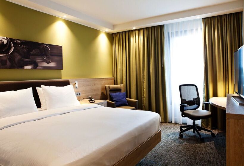 Отель Hampton By Hilton Aachen Tivoli