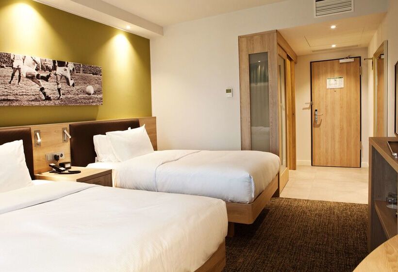 Отель Hampton By Hilton Aachen Tivoli