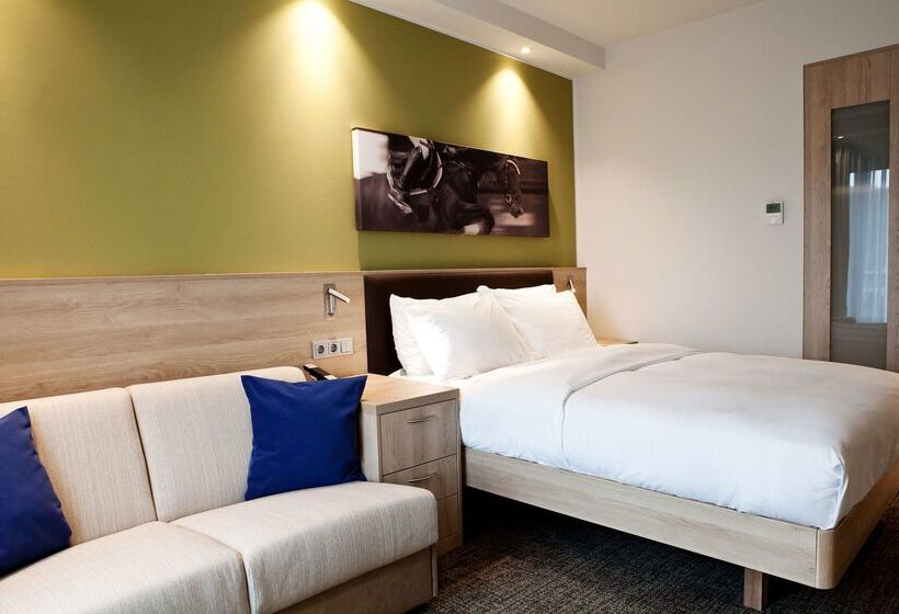 Отель Hampton By Hilton Aachen Tivoli