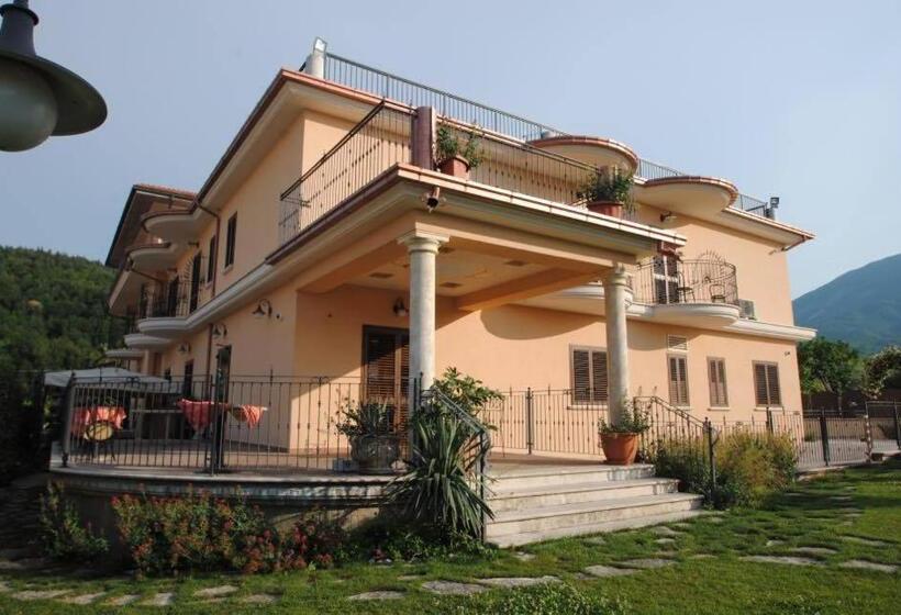 فندق Il Salice