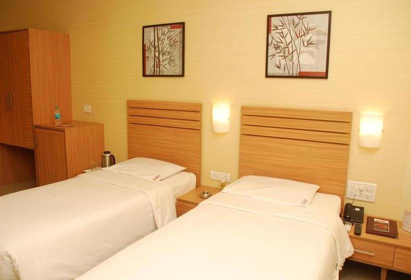Jk Rooms 104 Hotel Madhav International