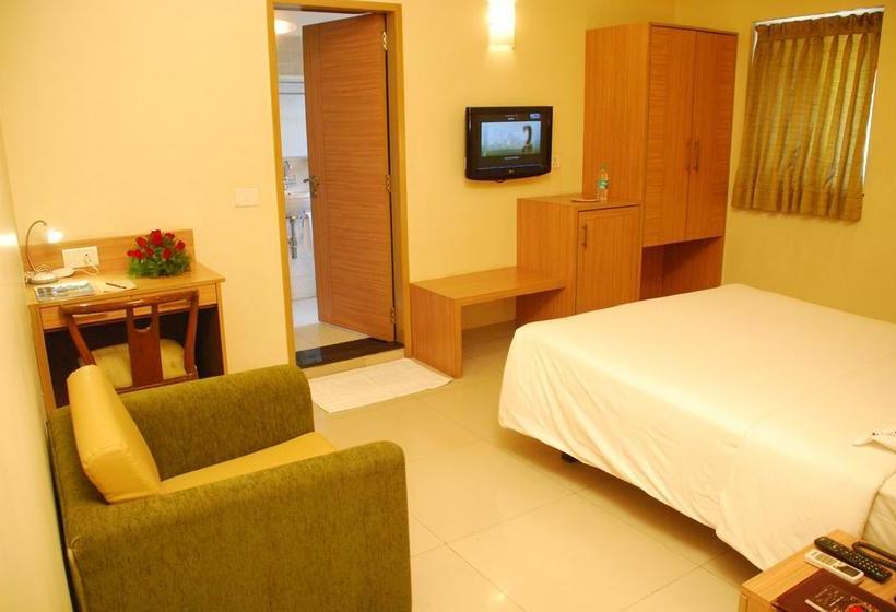 Jk Rooms 104 Hotel Madhav International