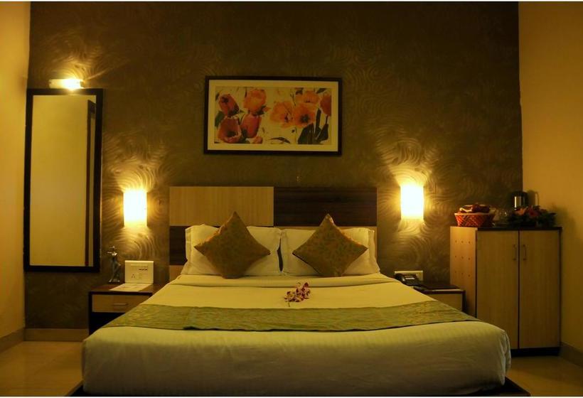 Jk Rooms 104 Hotel Madhav International