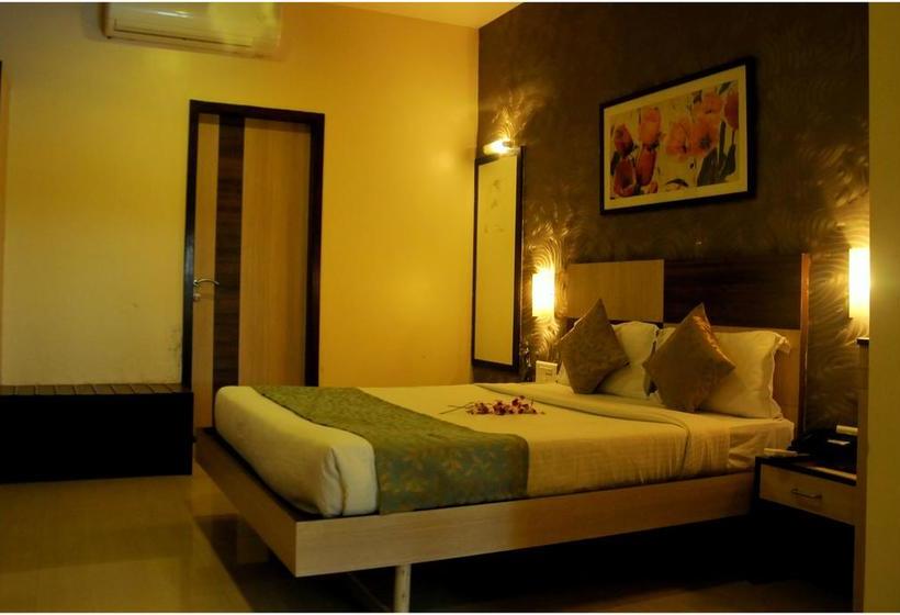 Jk Rooms 104 Hotel Madhav International