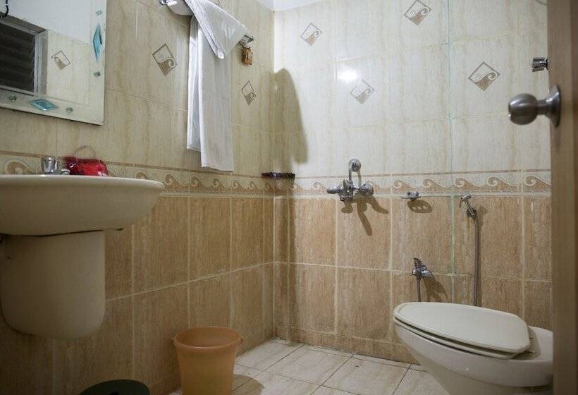 Отель Oyo Rooms Bajrakabati Road