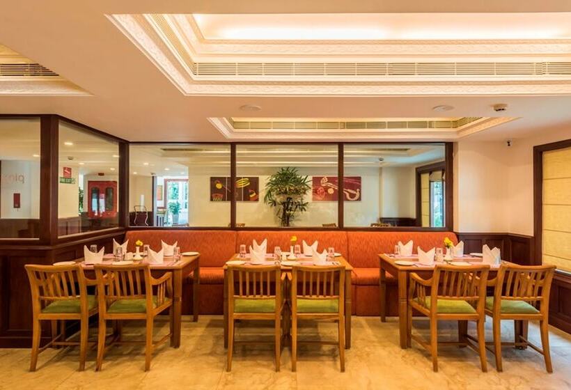 Отель Regenta Central Herald Mysore