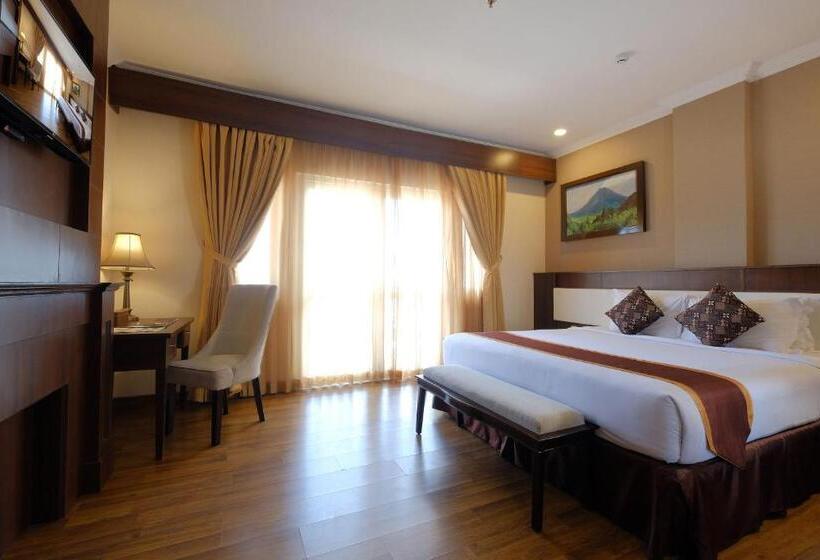 호텔 Royal Darmo Malioboro