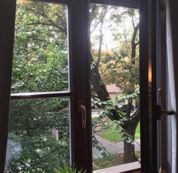 هتل Saint Michael   Garni