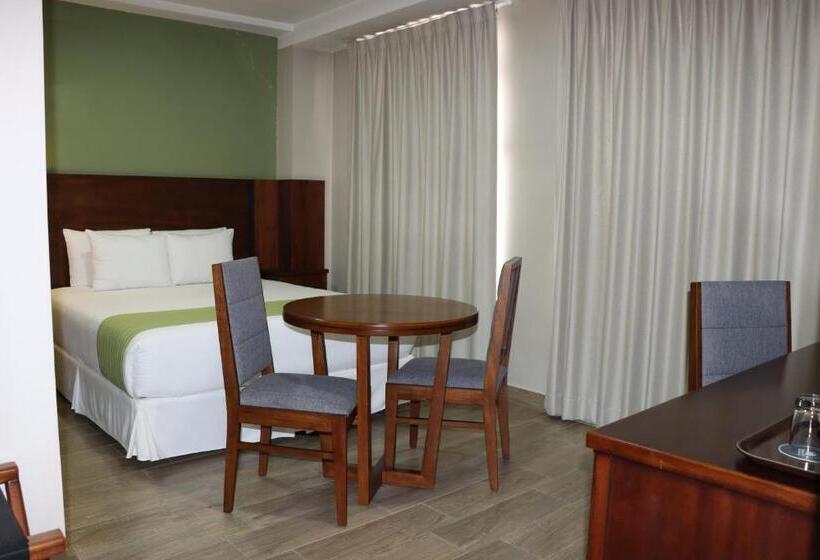 فندق San Agustin Plaza