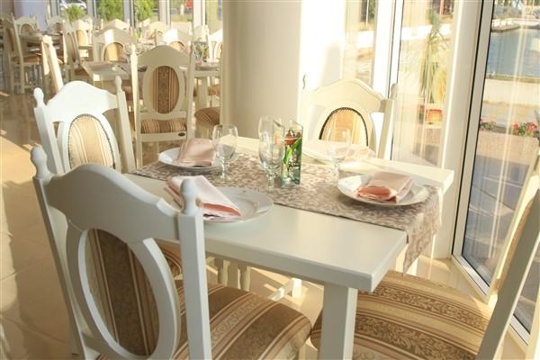 ホテル Scandinavia Mamaia