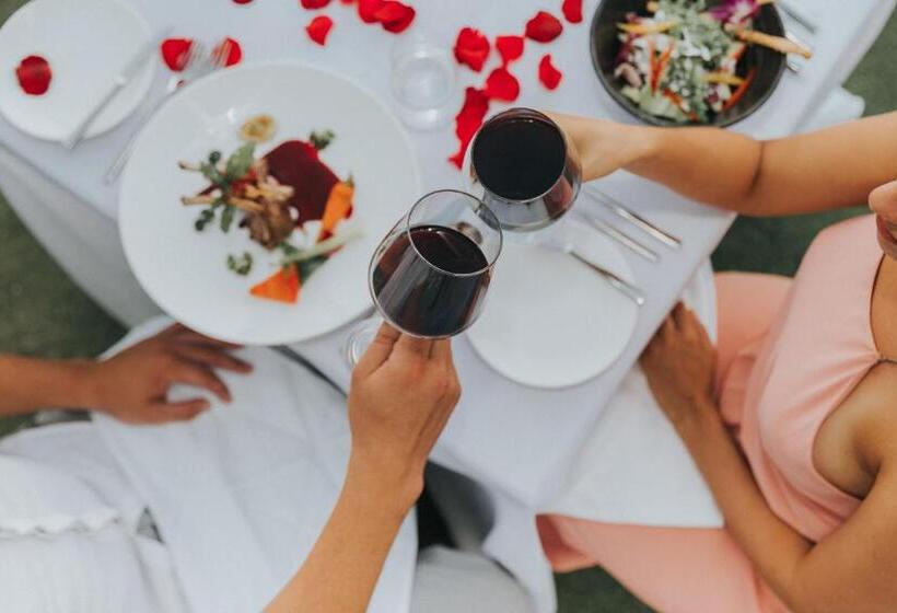 Seashells Phu Quoc Hotel & Spa