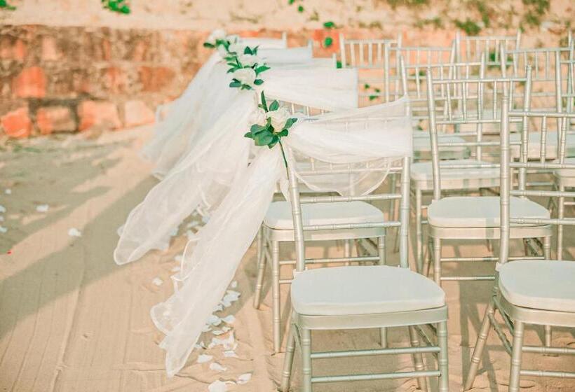 Seashells Phu Quoc Hotel & Spa