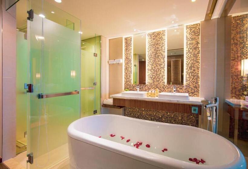 Seashells Phu Quoc Hotel & Spa