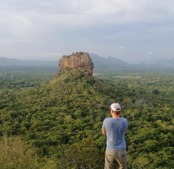 Отель Sigiriya Ranasinghe Nature Villa