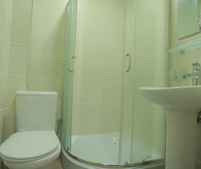 בית מלון כפרי Termez Intourist