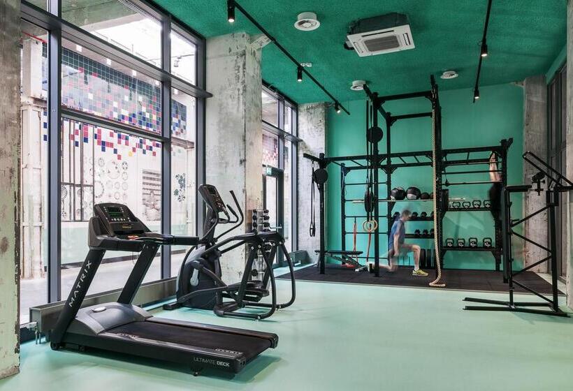 ホテル The Social Hub Maastricht