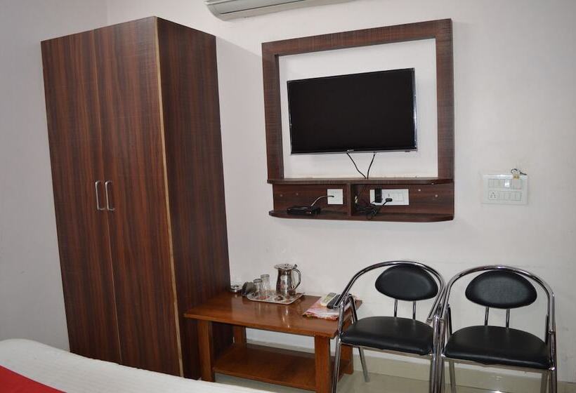 酒店 Thikana Palace