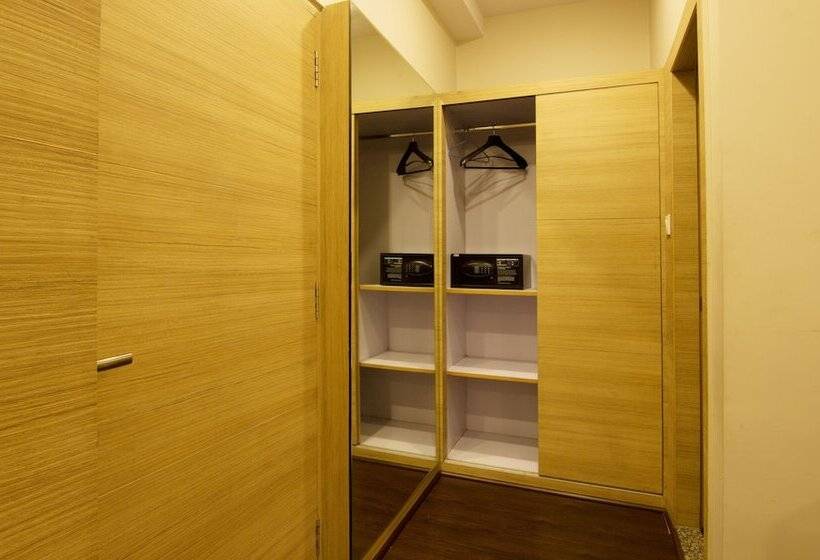 호텔 Treebo Tryst Kc Manor