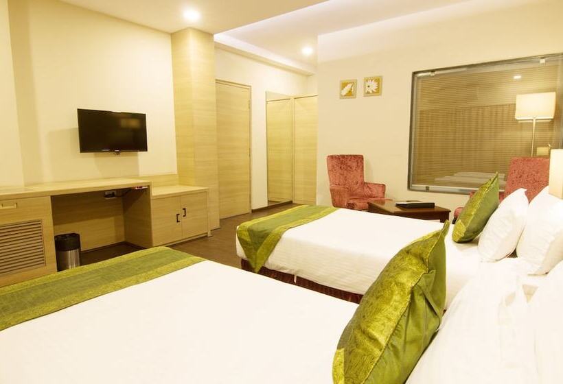 호텔 Treebo Tryst Kc Manor