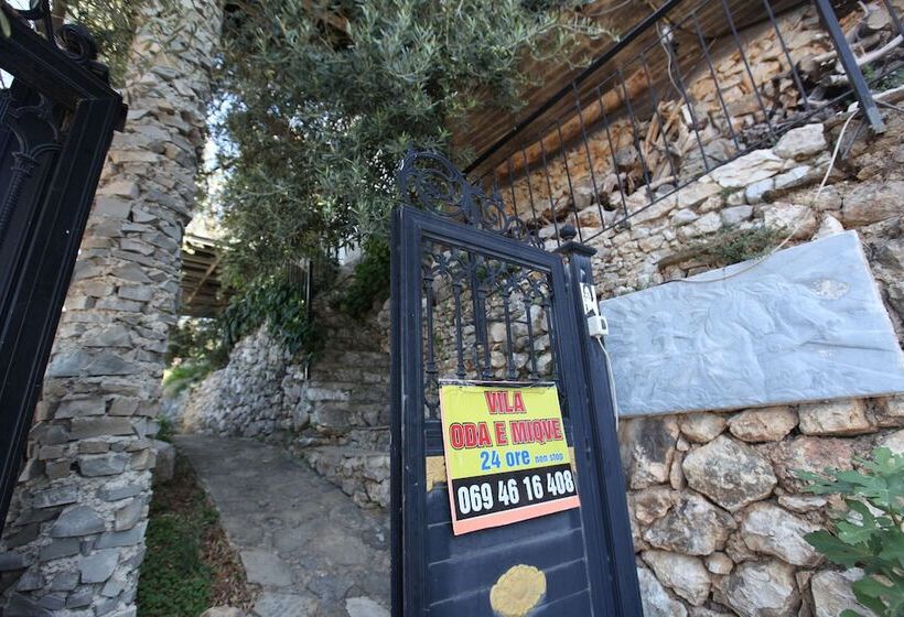 Hotel Vila  Oda E Miqve