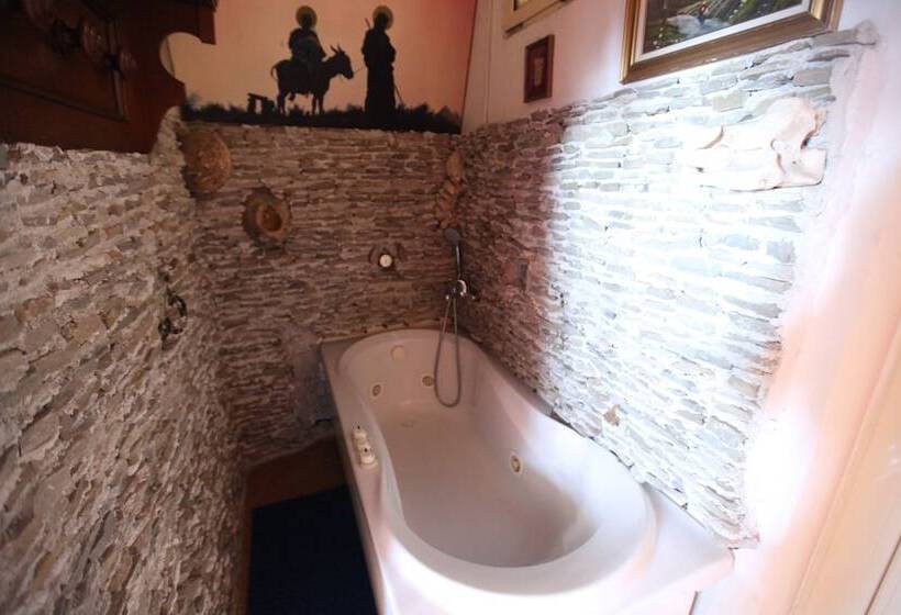 Hotel Vila  Oda E Miqve