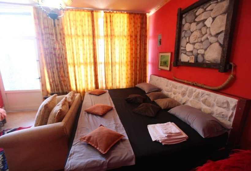 Hotel Vila  Oda E Miqve