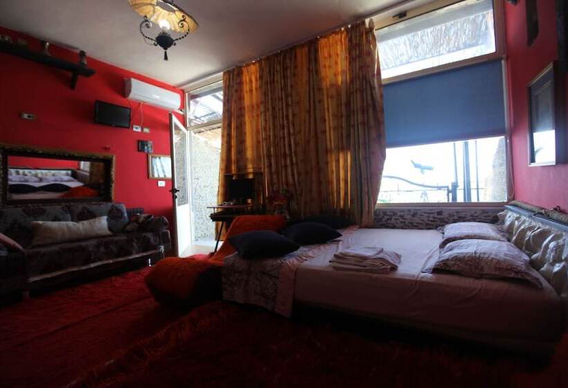 Hotel Vila  Oda E Miqve