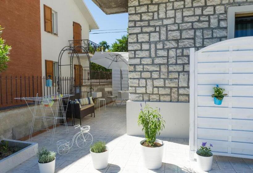 Lagarolina Del Conero B&b