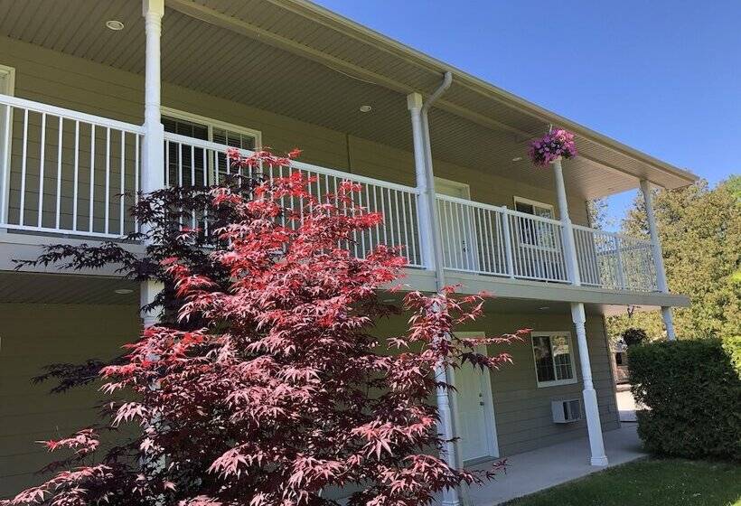 فندق على الطريق Adventure The Bruce Inn   Recently Renovated With Outdoor Hot Tub