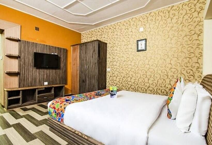 אתר נופש Fabescape St Clouds   Government Botanical Garden   500m