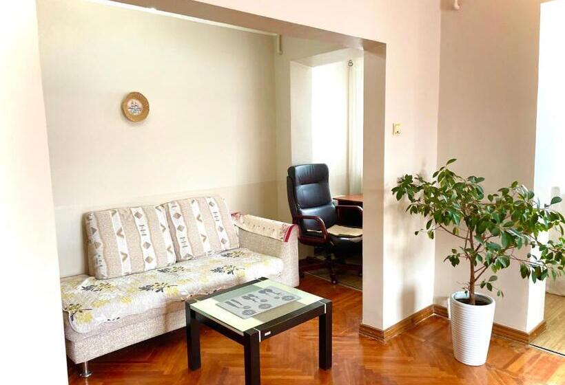 هاستل Amar Guest House