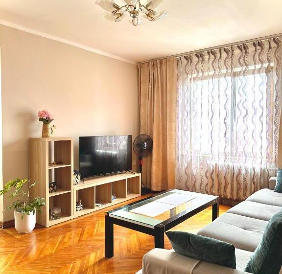 هاستل Amar Guest House