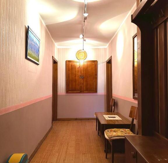 هاستل Amar Guest House