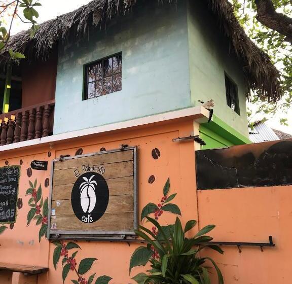 호스텔 Hostal Tia Reyna