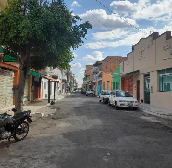 Общежитие Pousada Lindaura