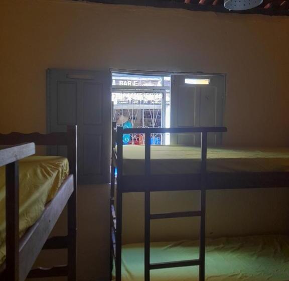 הוסטל Pousada Lindaura