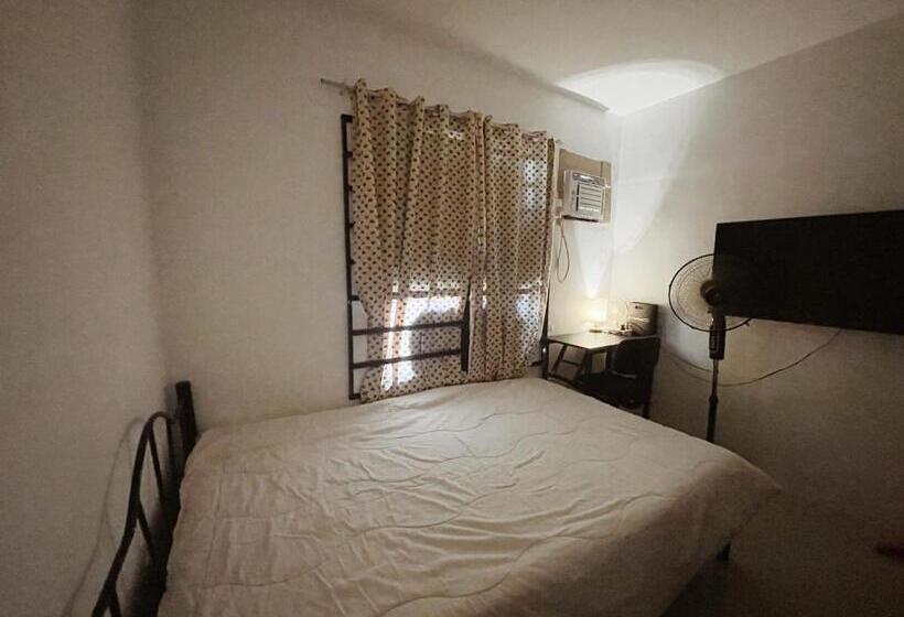 ユースホステル Cozy 2 Bedroom Family House Near Clark & Angeles City