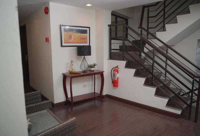 هاستل Reddoorz At Rosario Heritage Inn