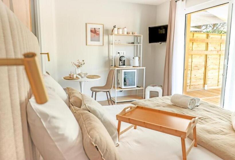 민박 Les Gîtes De Laure   L Eden Romantique, Chambres Hôtes, Spa Privé, Couloir De Nage, Adults Only