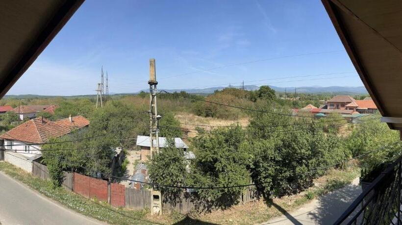 住宿加早餐  La Conac Complex Deluxe Targu Jiu