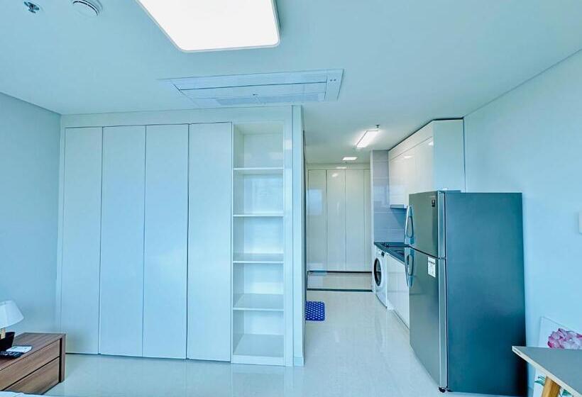 Clark Condo The Sharp Clark Hills 1506