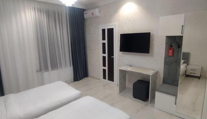 בית מלון כפרי Afruza